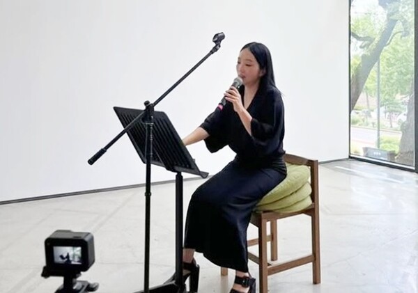 [콘서트] 가수 정인 15년 만에 팬과 재회, ‘목소리의 시간’ 개최